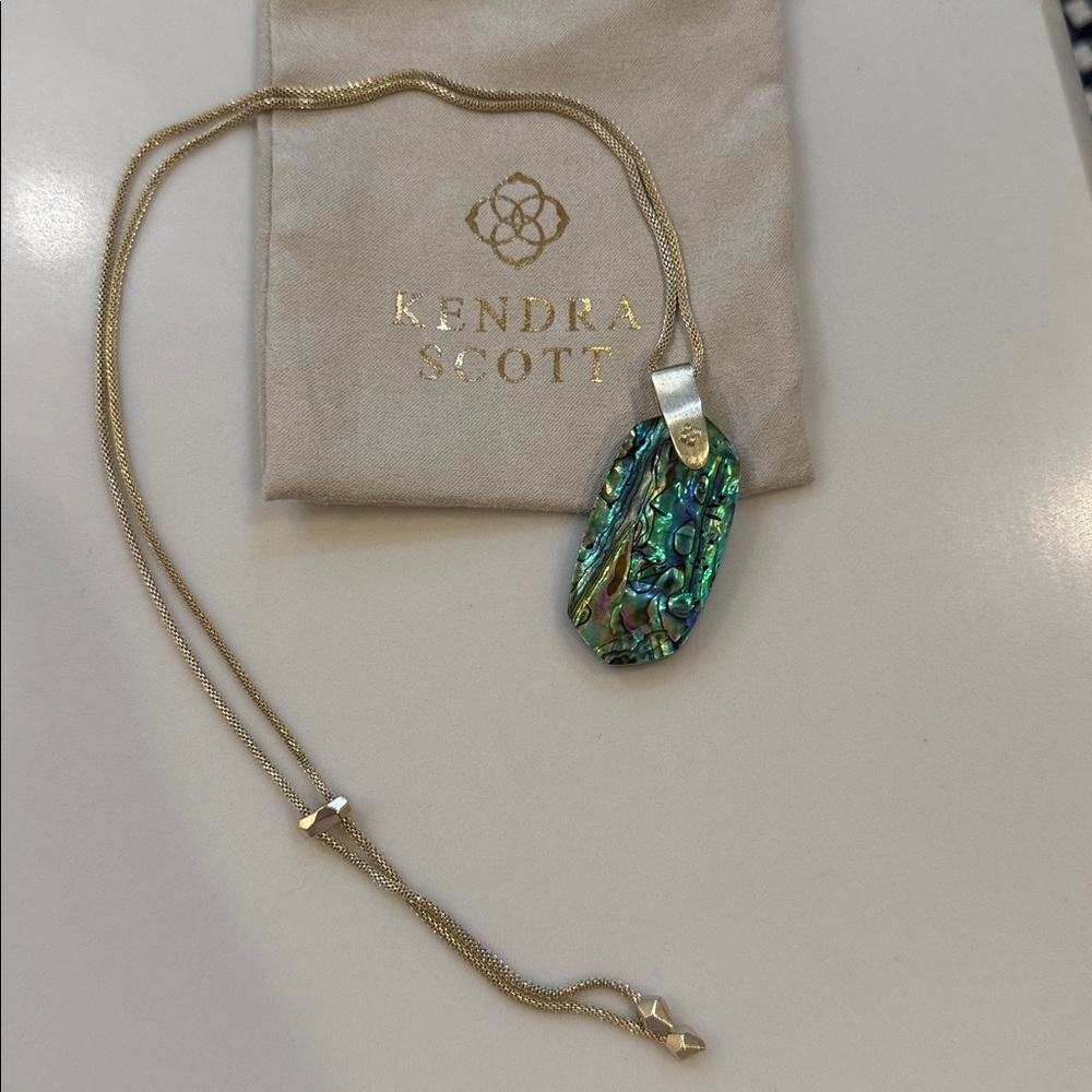 Kendra Scott Iridescent long Green Pendant Necklace with original bag - Picture 7 of 8